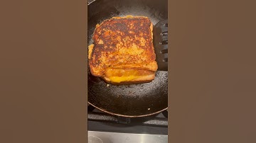 Making a Garlic Butter Grilled Cheese Sandwich ASMR 🧀🥪 || #asmr #cooking #eating #cheesepull