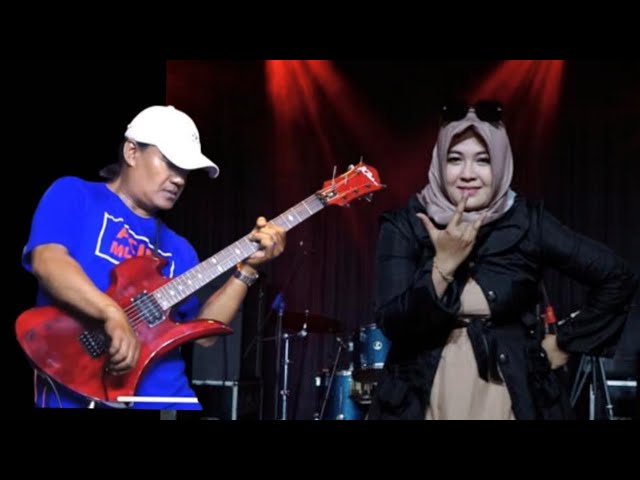 Gila!! Keren banget skill gitarisnya || cover Lusiana Safara class=