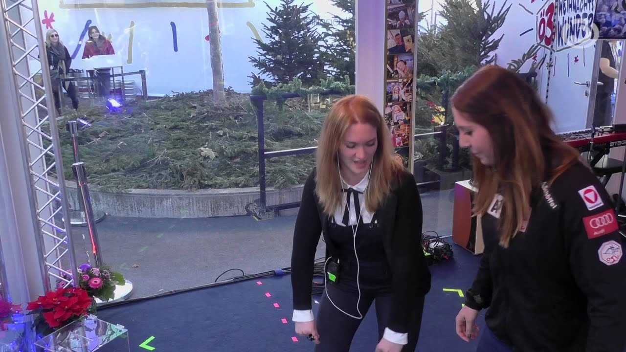 Conny Hütter hockt mit Gabi Hiller um die Wette