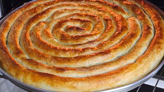 Tepsi Tepsi Kapışılan Oklavasız Sırrı Sosunda El Açması Lspanaklı Börek Tarifi