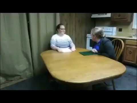 daughter-asks-mom-for-a-mock-interview,-can't-even-be-serious-for-1-minute!-her-laugh-lmao