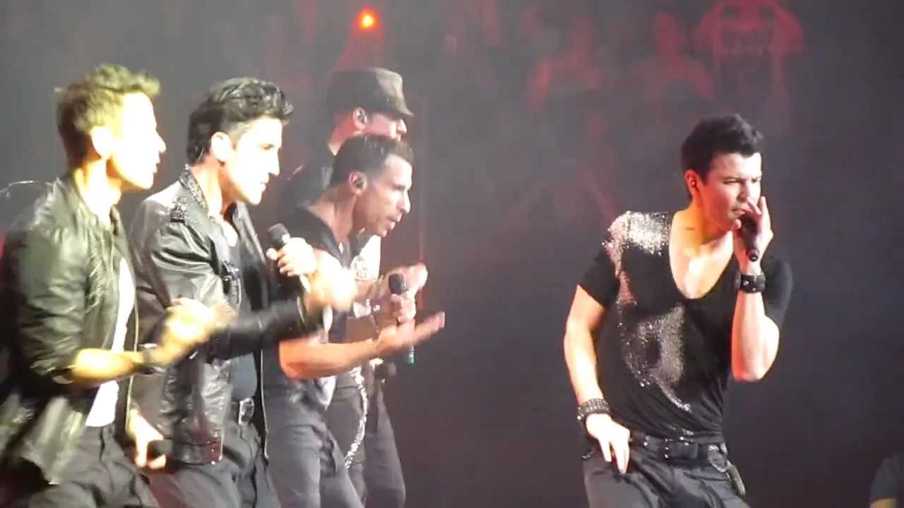 [HD] NKOTBSB - The Right Stuff - Toronto Air Canada Centre ACC - June 8 2011