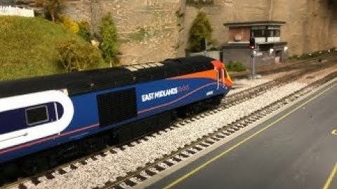 Running Session DCC Digitrax layout. Absolute Aspects, LED lighting, BDL168, SE8C, DAC20