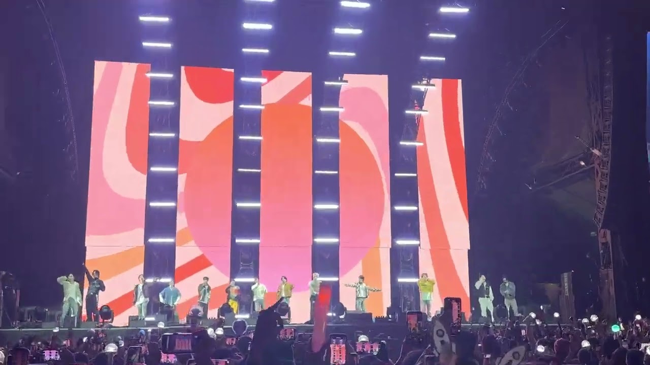 Seventeen - Very Nice (Live at LA3C 2022 12/10/2022)