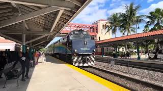 Southbound train P671 approaching on west palm beach station F40PH 808
