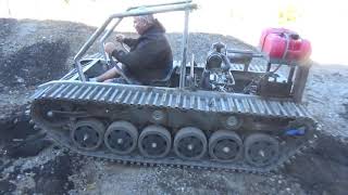 HOMEMADE TRACKED VEHICLE (testing t-unit vs tandum hydraulic pumps)