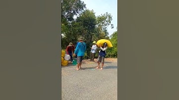 đời bốc vác thật là cực khổ quá cô chú anh chị ơi