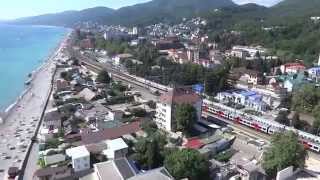 Шикарный вид на море и пляж с высоты! Лазаревское в июле 2015. SOCHI RUSSIA(Вот такой чудесный вид открывается на Лазаревское и пляж с 17 этажа. Всё про Лазаревское! Подпишись - https://goo...., 2015-07-23T11:20:48.000Z)