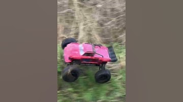 Arrma Outcast 8s with Hobbywing max5! (Big crash)
