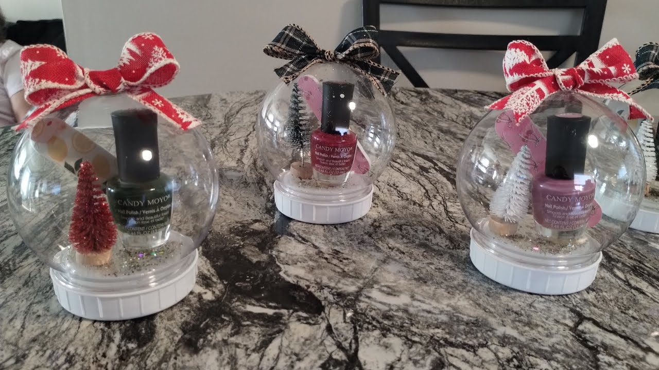 Craft show concept #3! Let's design a grab-n-go using a snow globe! ☺️