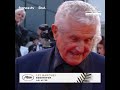 Le célèbre réalisateur Claude Lelouch sur le tapis rouge du Festival de Cannes 2025 !