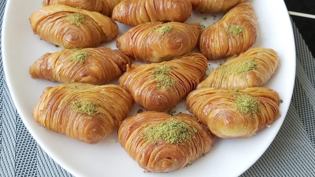TEK TEK UĞRAŞMADAN👌SADECE TEK BEZE AÇARAK MİDYE BAKLAVA TARİFİ💯