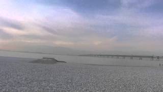 黄色い水平線　地震から3日後 The Japan earthquake