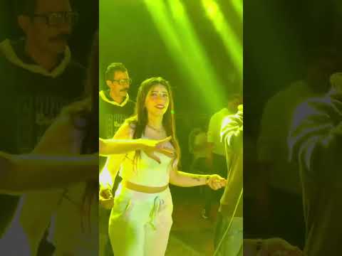 مهرجان المزمار الصعيدى حظ يا حظ خرباااانه فرح دولى فعلا ونجمات الرقص الشرقى يبدعون فى احياء الفرح 