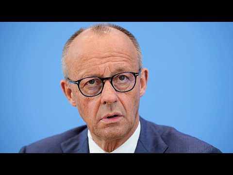 Мерц может обновить кабинет после отставки Шпана