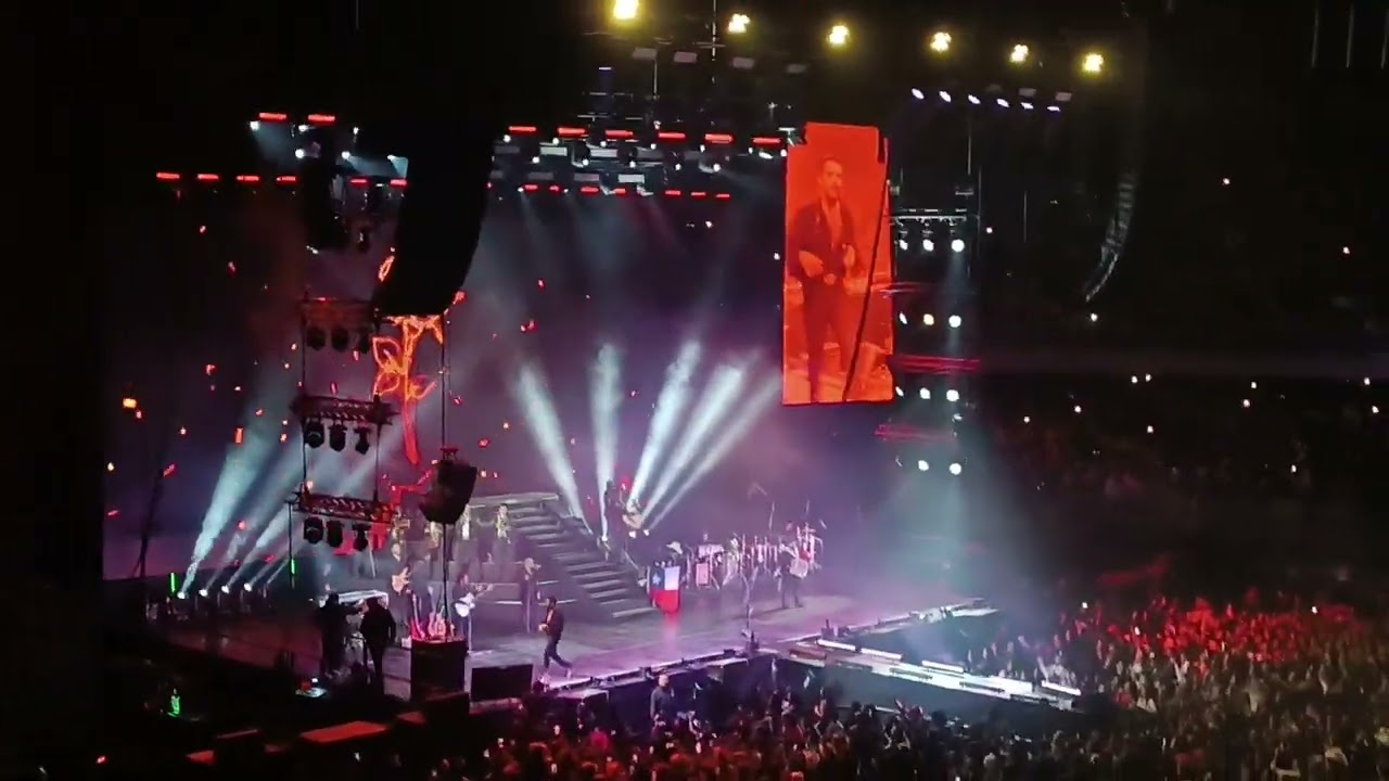 NODAL - De Los Besos Que Te Di (1) - Movistar Arena Chile 2023