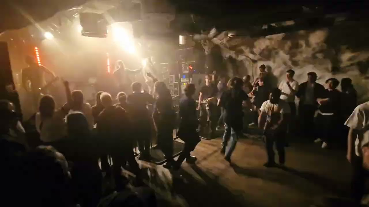 FAENIHÆLVETTE wall of death... Live in Hulen, Bergen. 13-10-2023