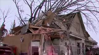 Powerful tornadoes slam several states in America's heartland