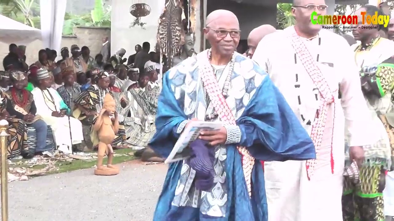 CHEFFERIE BAZOU: SA MAJESTE HAPPI TCHOUA FACE A SON PEUPLE