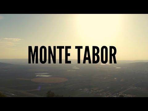 VISITANDO UN PUEBLO ÁRABE