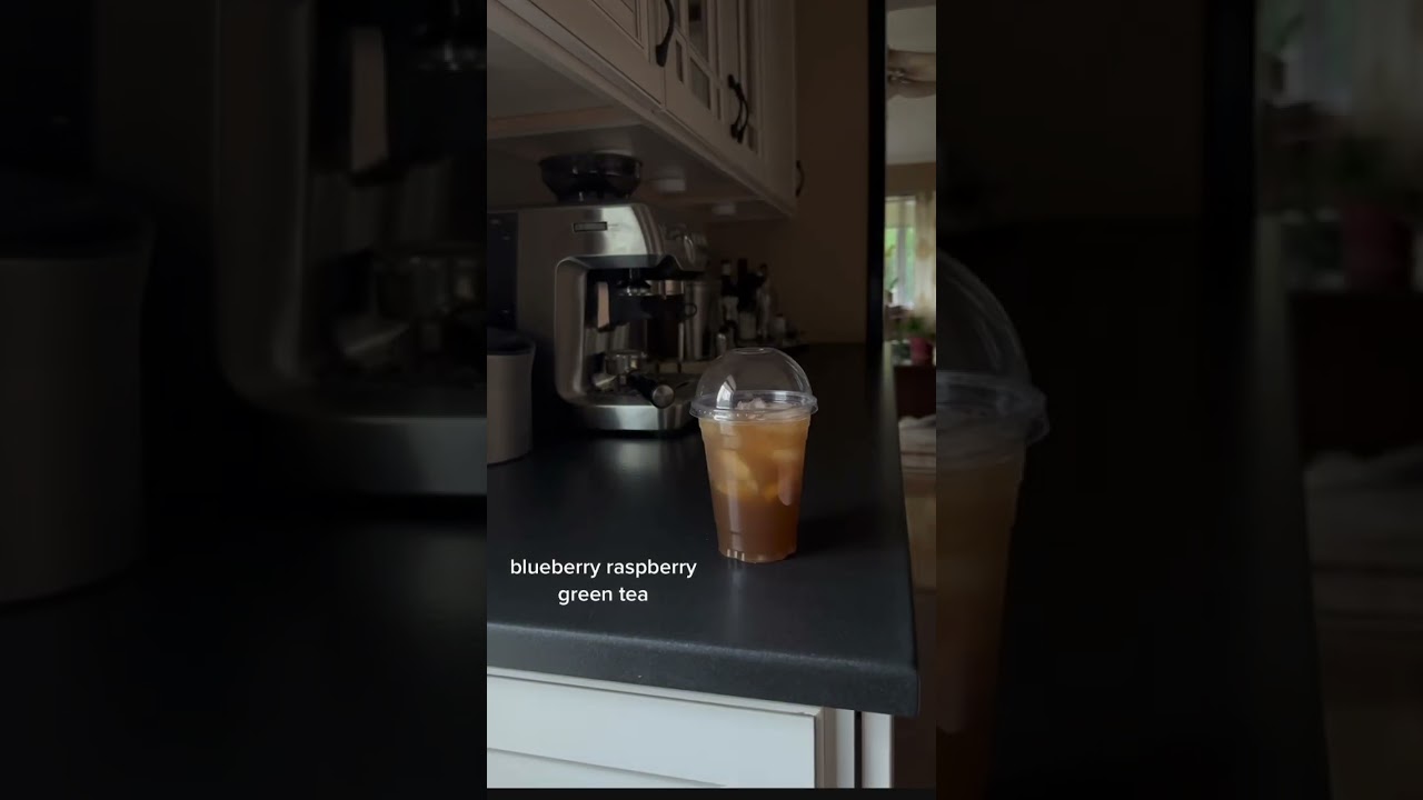 blueberry green tea from a cute box🫐 