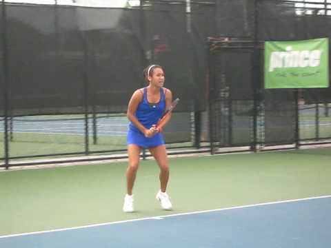 Heather Watson Photo 38