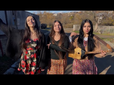 Trio Mandili - Hey sokoły! (Polish folk song)