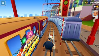 Playing Subway Sufer game on trending #trending  #viral #shorts