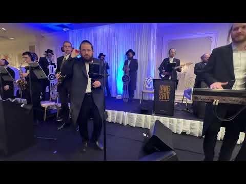 Hershy Langsam on the keys & Shea Berko @ Bloom & Shapiro Second Dance