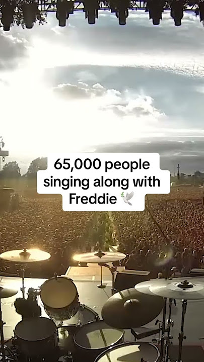 A song that's touched millions of hearts 🤍 👑  🎥: @GreenDay #queen #shorts #bohemianrhapsody