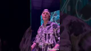 Chris durante CNCO live en Tampa Florida