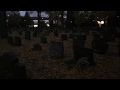 Cementerio de noche y atardecer