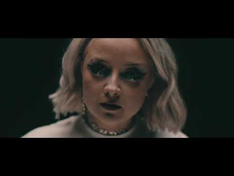 Assista ao videoclipe da música {trackName} de {artistName}