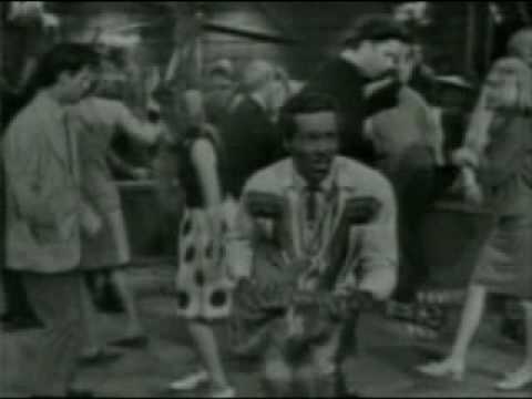 Chuck Berry -- Johnny B. Goode (ET Videolinks)