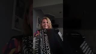 Gerdien op accordeon met 