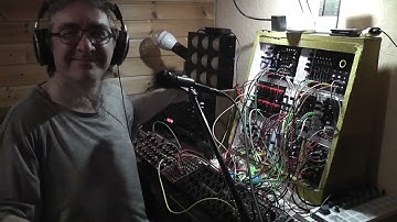 PLAYING & CONTROLLING MY MUTABLE INSTRUMENTS RACK W MY VOICE O EXT. INPUT & S&H OF K-2 & NEUTRON