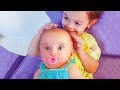 Die besten Momente Geschwister spielen zusammen - Lustiges Baby-Video
