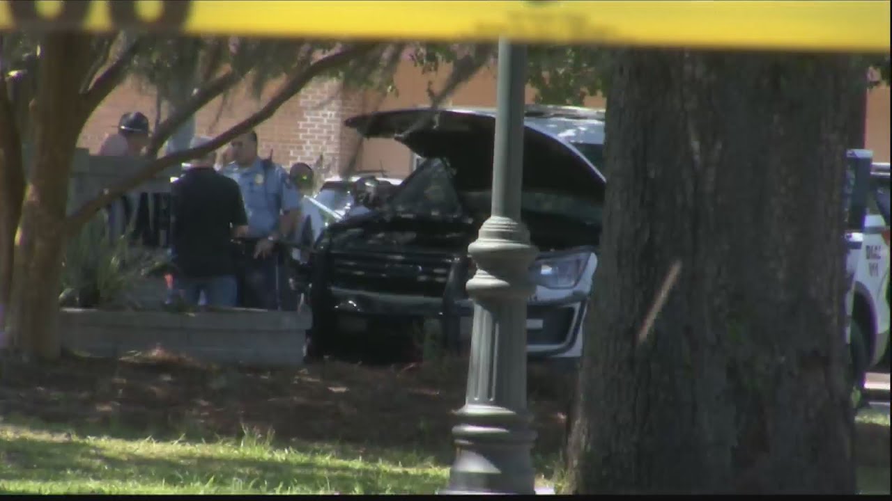 Man shot by GSP in Savannah after pursuit in stolen police vehicle ...