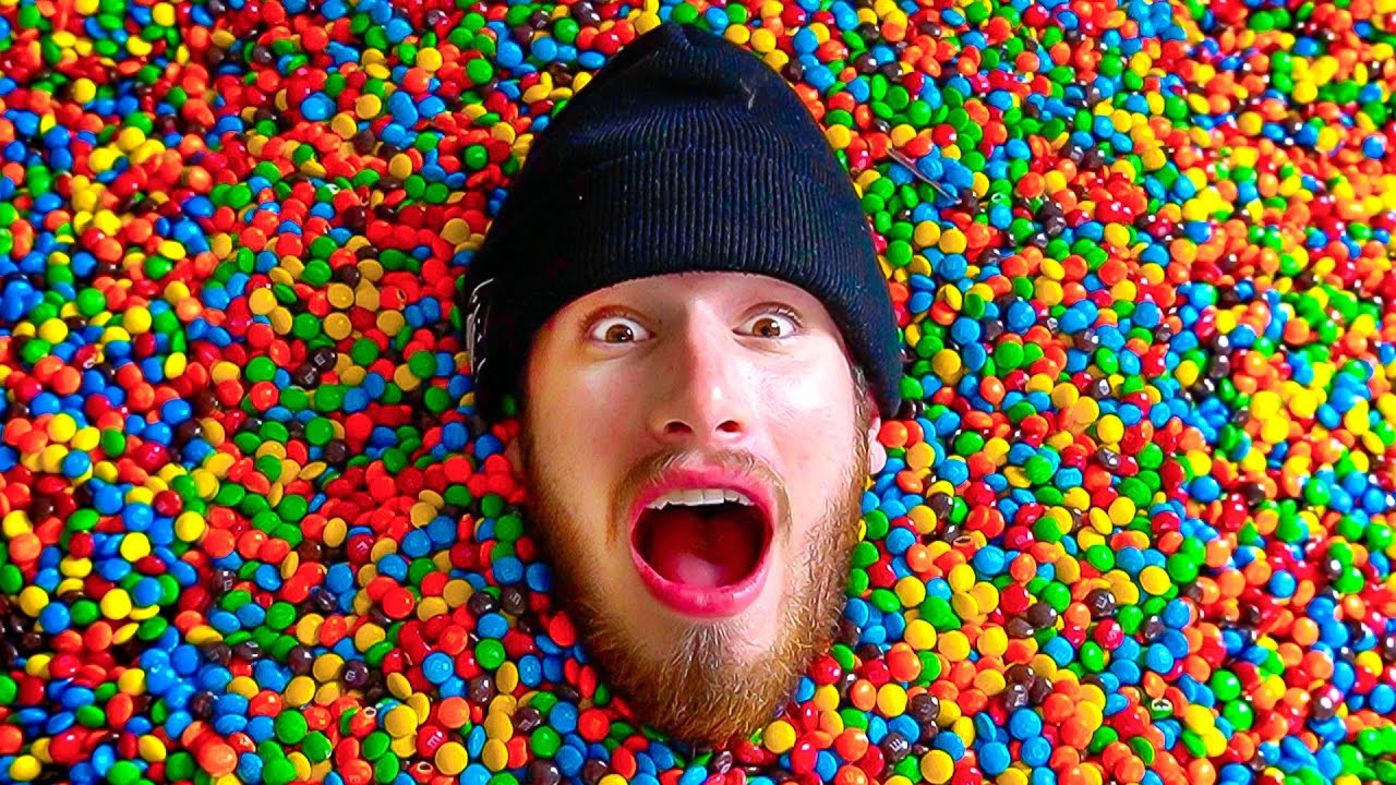 I Put 1 Million M&M's In My Friend's Room (Reddit Review #18