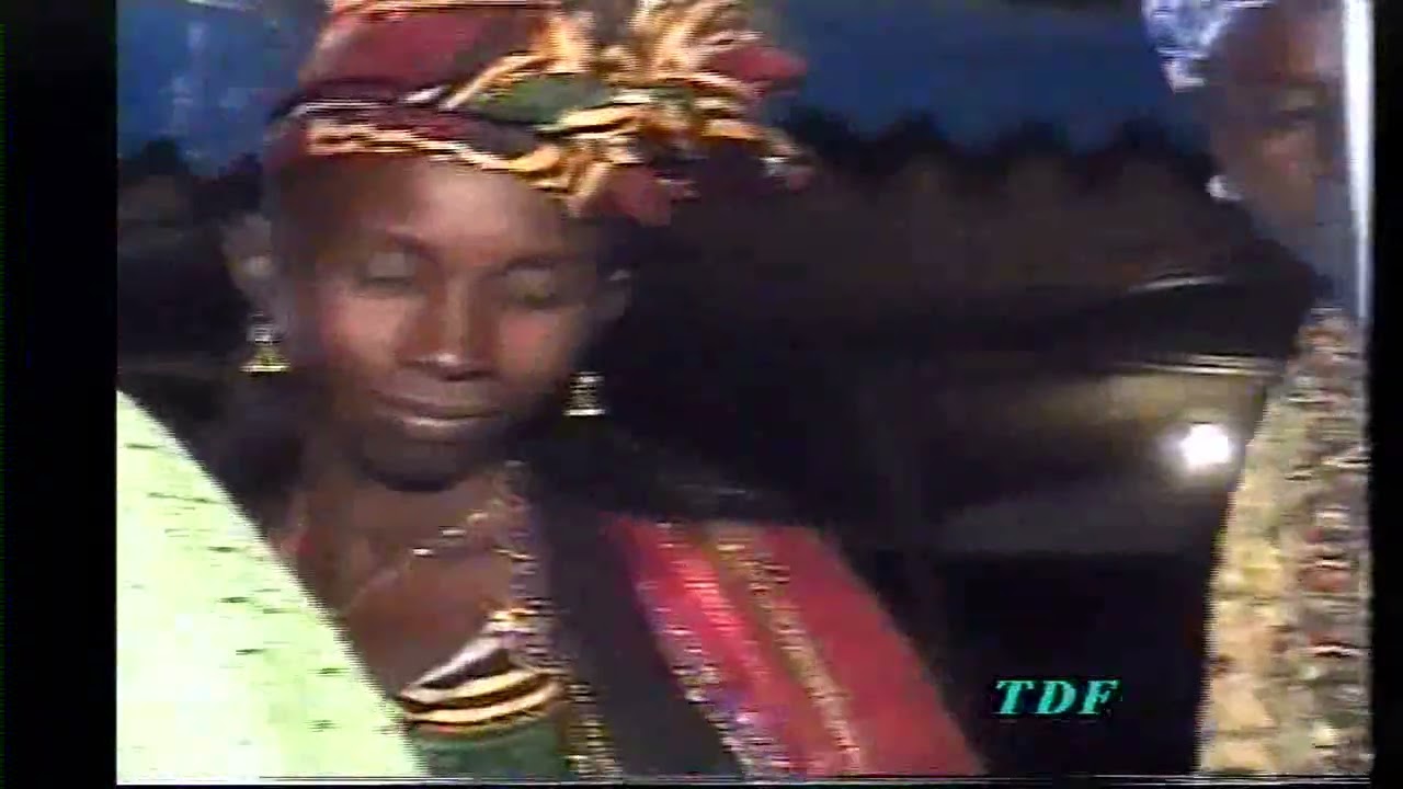 13 Sèmè partis Serigne Fallou Ndiaye Niakhal Sylla 2000 par TDF 77 634 95 41