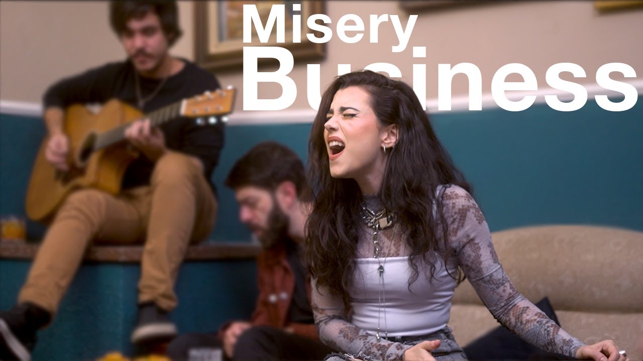 Paramore - Misery Business (Violet Orlandi ACOUSTIC COVER)