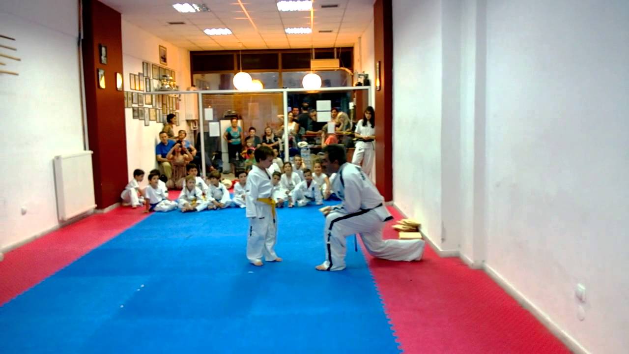 WP 20130614 spasimo gia prasinizoni YouTube