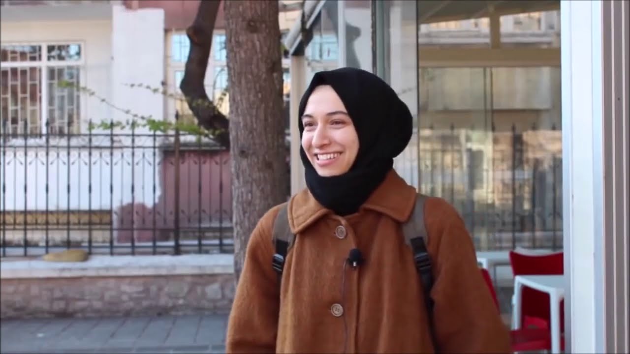 Öğrencilerimize sorduk; İlahiyat Fakültesi'ndeki 5 senenizi 5 kelimeyle tarif edebilir misiniz?