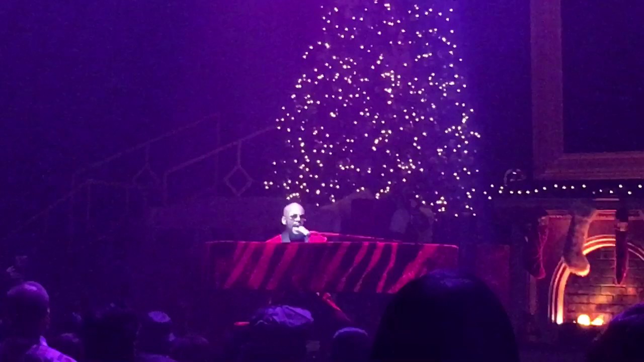 R Kelly Christmas Concert