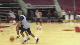 Watch Chris Paul in his first practice with Rockets | ESPN