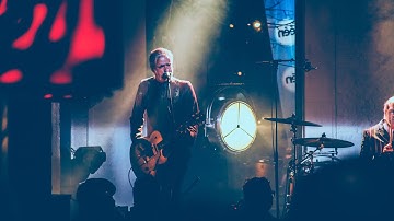 Café Corsari: Triggerfinger - And there She Was, Lying In Wait (live)