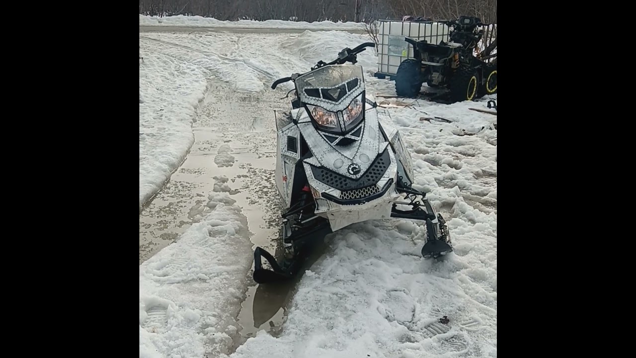 2013 Ski doo Summit 600ho carb custom I hand built it has ski doo factory twin race exhaust