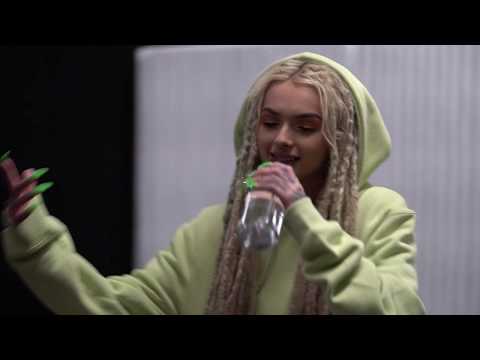 Zhavia - Candlelight and Deep Down (Live Performance)