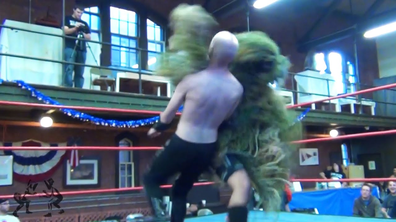 THE GREATEST SQUASH MATCH IN PRO WRESTLING HISTORY (Swamp Monster w