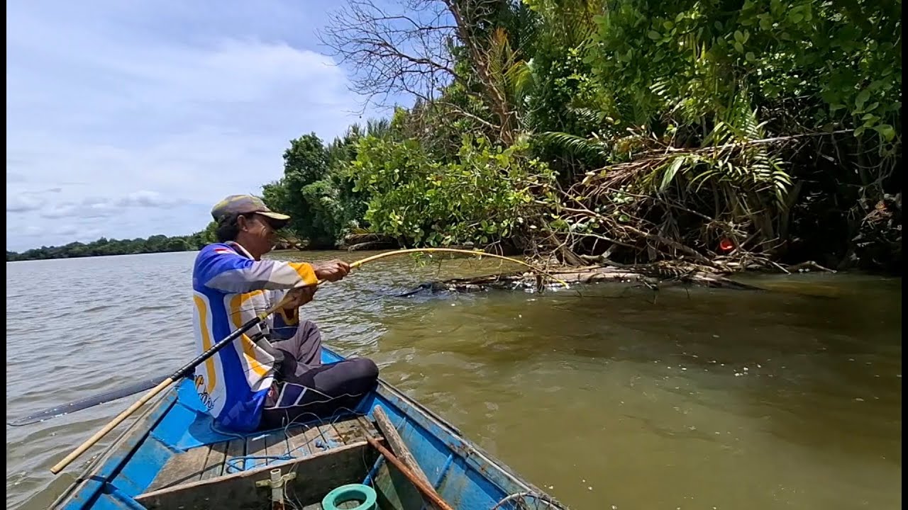 Tak menyangka spot seperti ini banyak ikannya,Bakar ikan Kerapu makan bersama